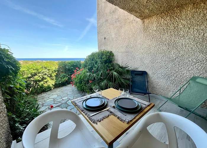 Joli Studio Vue Mer Avec Terrasse Et Jardinet A Sant Ambroggio