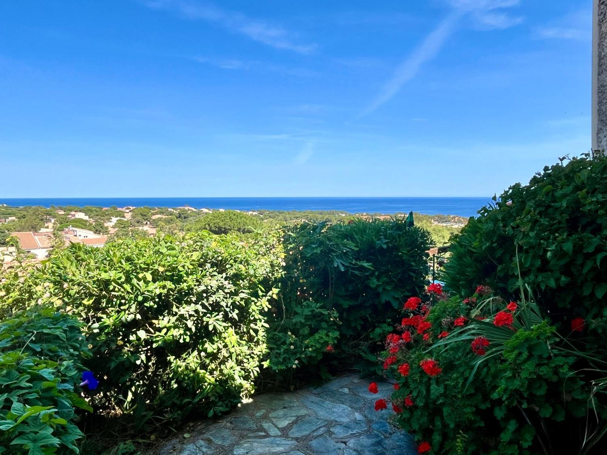 Appartement Joli Vue Avec Terrasse Et Jardinet A Sant Ambroggio *