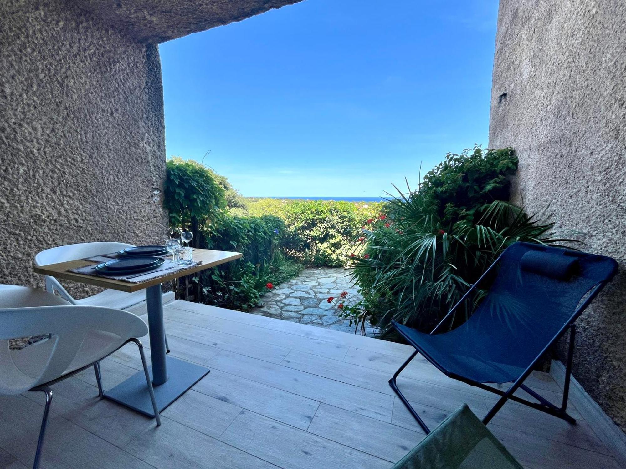 Joli Vue Avec Terrasse Et Jardinet A Sant Ambroggio Appartement *