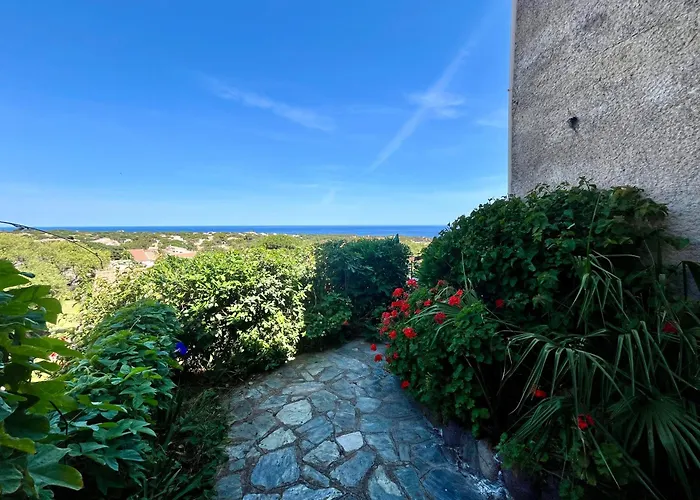 Joli Studio Vue Mer Avec Terrasse Et Jardinet A Sant Ambroggio